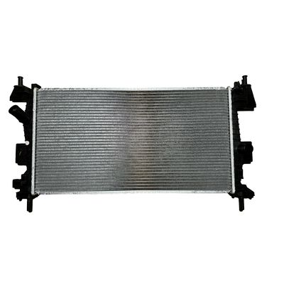 Giá tốt. Thay / sửa chữa Ford Focus D2 F1 của bạn với bộ tản nhiệt nhôm và bể nước nhựa của chúng tôi trực tuyến